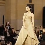 На Неделе моды представили одежду из мешков из-под картошки