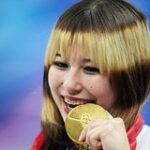 Окрашивание «под енота» стало трендом в соцсетях благодаря олимпийской чемпионке