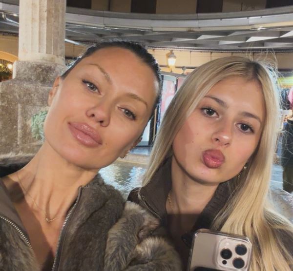 Виктория Боня с дочерью - фото соцсети