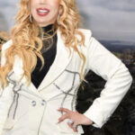 Машина Распутину поделилась семейными кадрами в честь памяти отца, который недавно умер (видео)