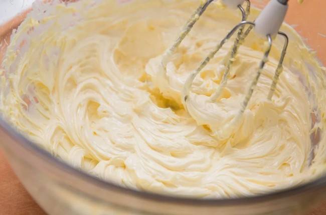 Как легко взбить масло с сахаром для выпечки