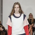 Носить четыре верха одновременно станет трендом у россиян