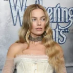 Невеста Викторианской эпохи: Марго Робби в белом платье на кинопремьере