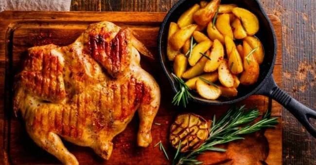 Курица-гриль с овощами и пряными травами