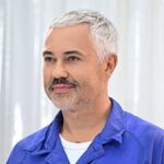 Треники поверх носков станут модными у россиян