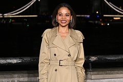 Звездная стилистка назвала визуально старящую верхнюю одежду