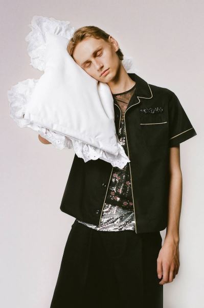 Симон Роша проведет первый исключительно мужской показ