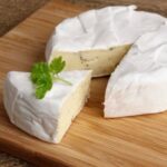 Простой рецепт запеченного Бри