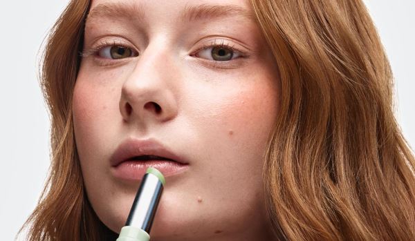 День ухода за губами: 10 лучших средств для весеннего увлажнения и питания