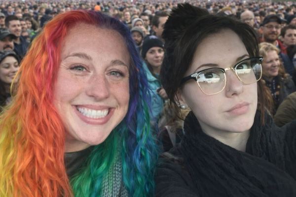 Кроме интровертов и экстравертов есть отроверты. Кто это?