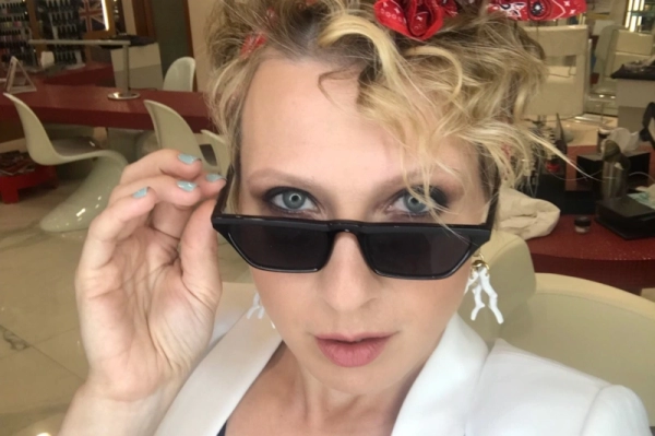 ЧП на шоу «Голос»: Яна Чурикова рухнула со сцены на бетон