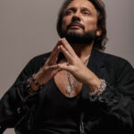 Стас Михайлов раскритиковал фанатов, которые хотят, чтобы он сменил свои имидж