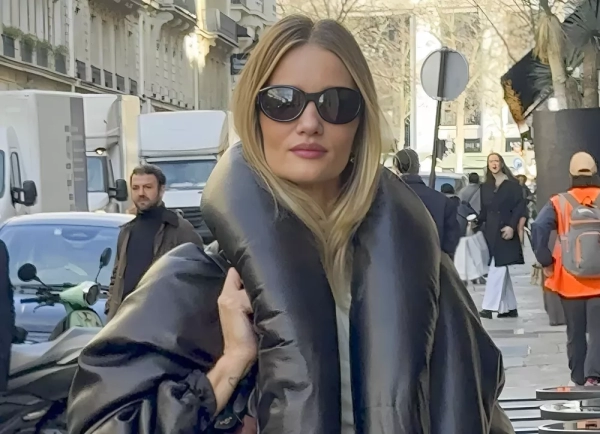 Вещь дня: авангардный пуховик Рози Хантингтон-Уайтли