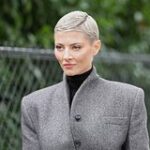 Лисовец посоветовал россиянкам носить наряды в стиле 80-х