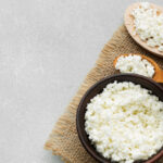 От завтрака до десерта: 5 небанальных рецептов с творогом от шеф-повара