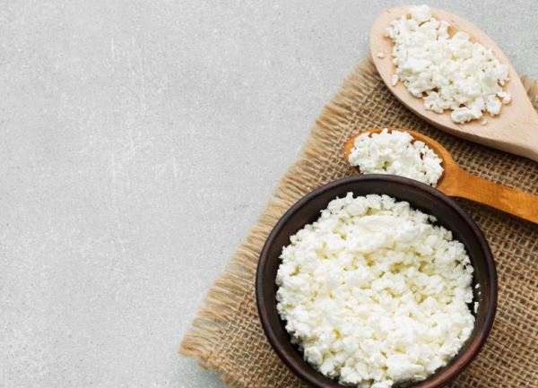 От завтрака до десерта: 5 небанальных рецептов с творогом от шеф-повара